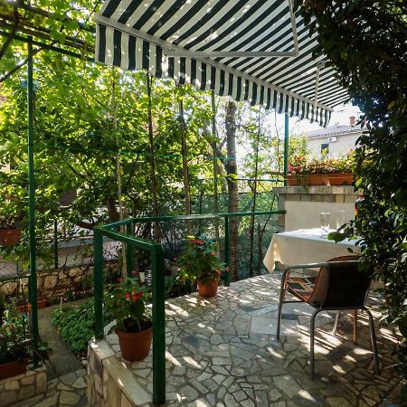 Cozy Studio With Private Terrace Barac Crikvenica Buitenkant foto