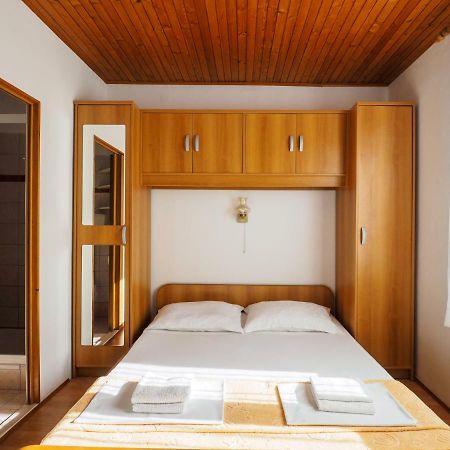 Cozy Studio With Private Terrace Barac Crikvenica Buitenkant foto