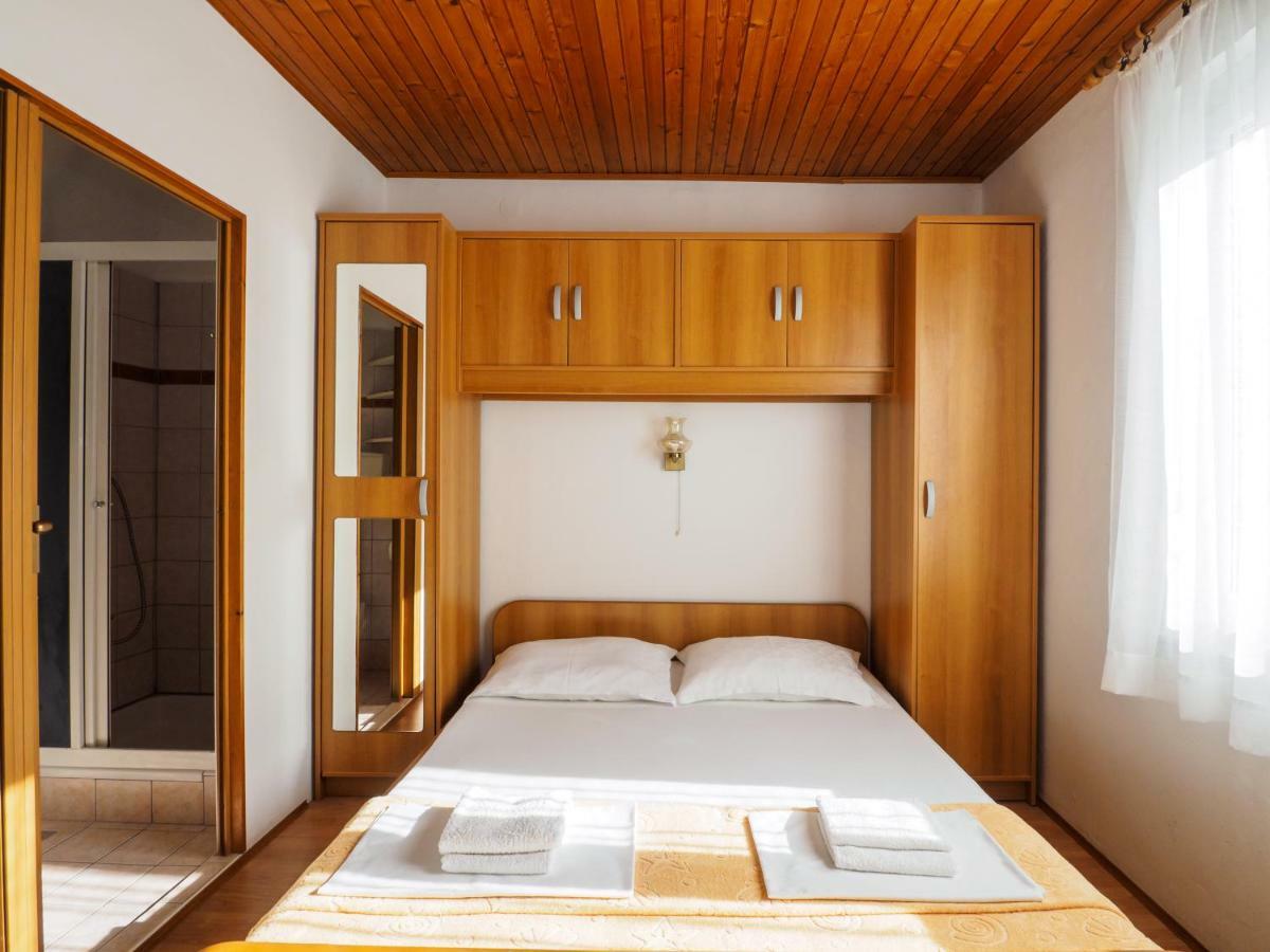 Cozy Studio With Private Terrace Barac Crikvenica Buitenkant foto